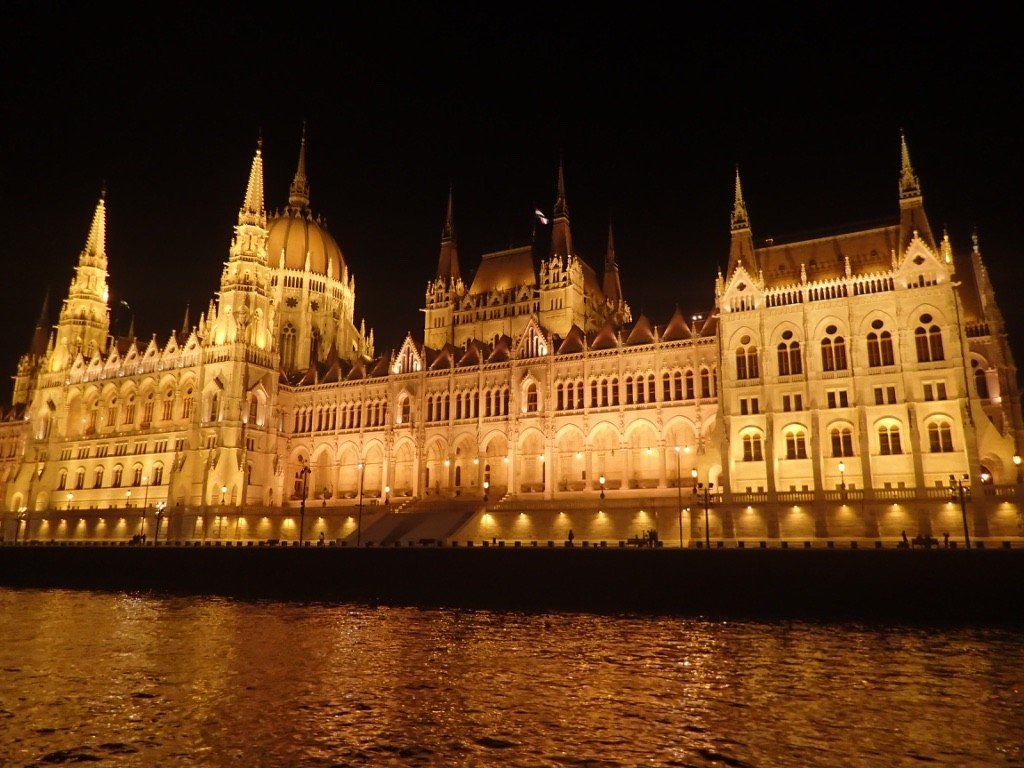 Parlamento Binası